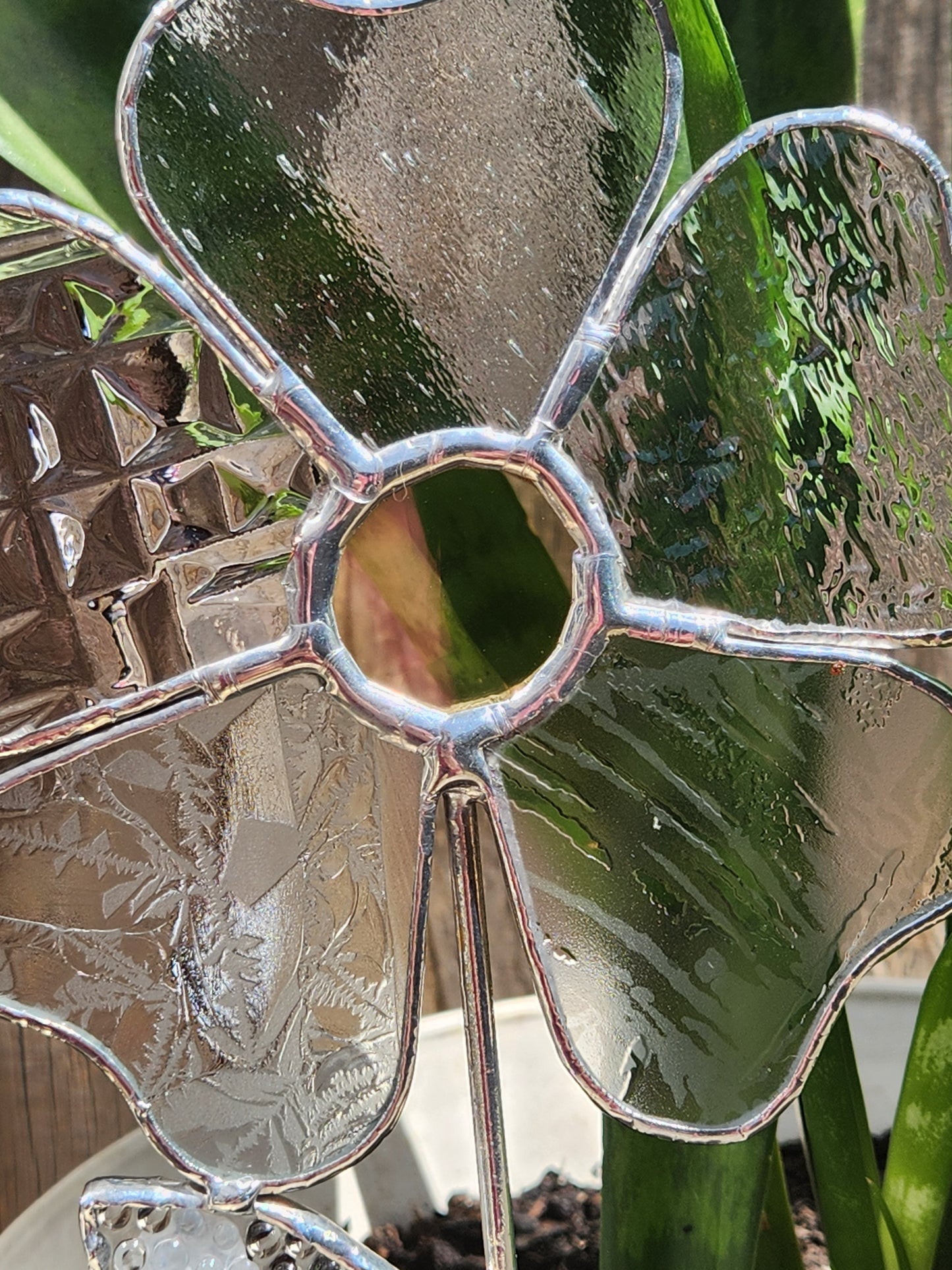 Large Clear Textured Wavy Flower Stained Glass Plant Stake with Yellow Center
