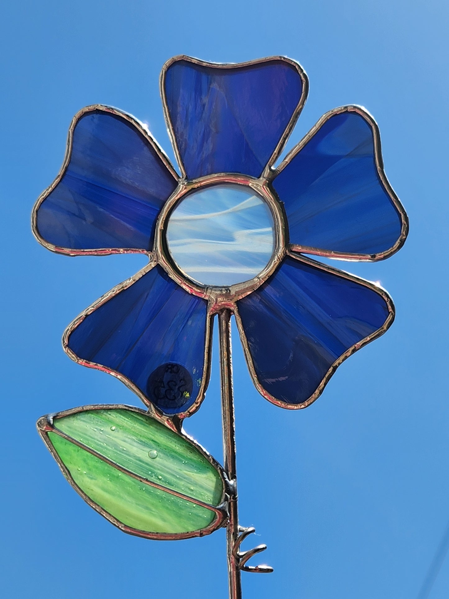 Blue Wavy Flower Stained Glass Plant Stake with Gray Center