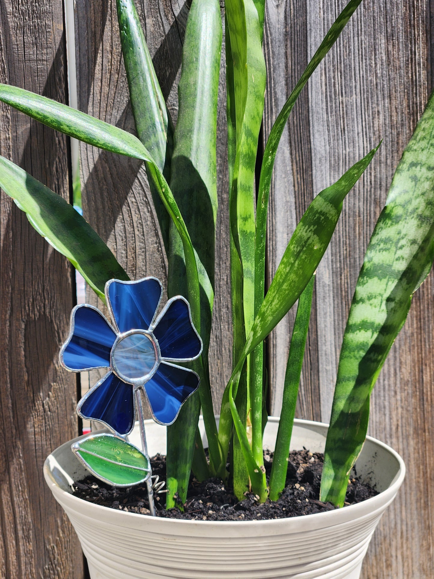 Blue Wavy Flower Stained Glass Plant Stake with Gray Center