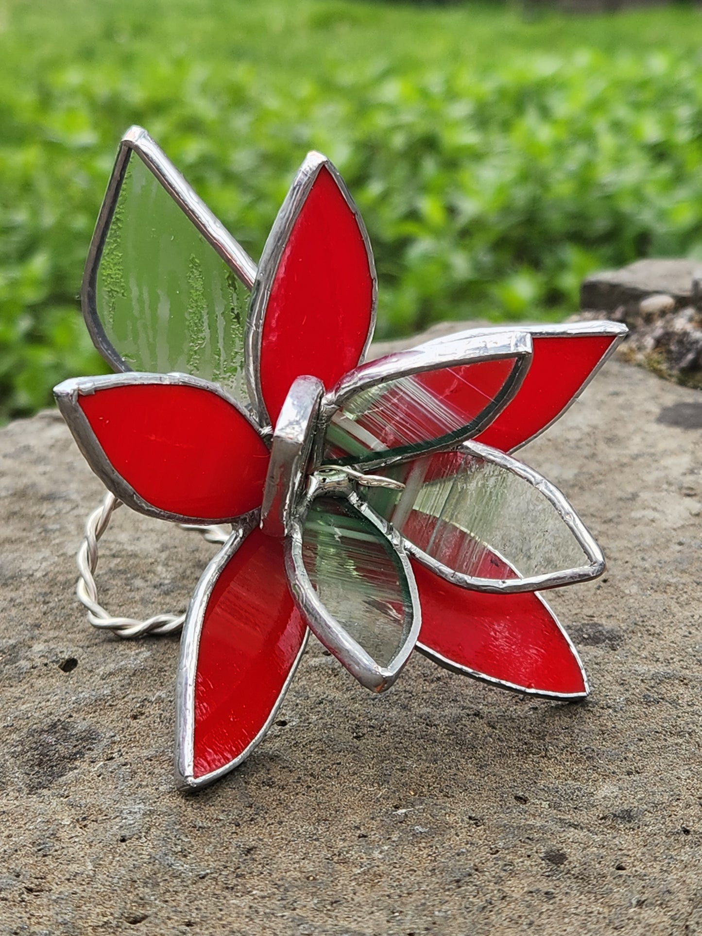 Red and Green Baroque Stained Glass Table Flower