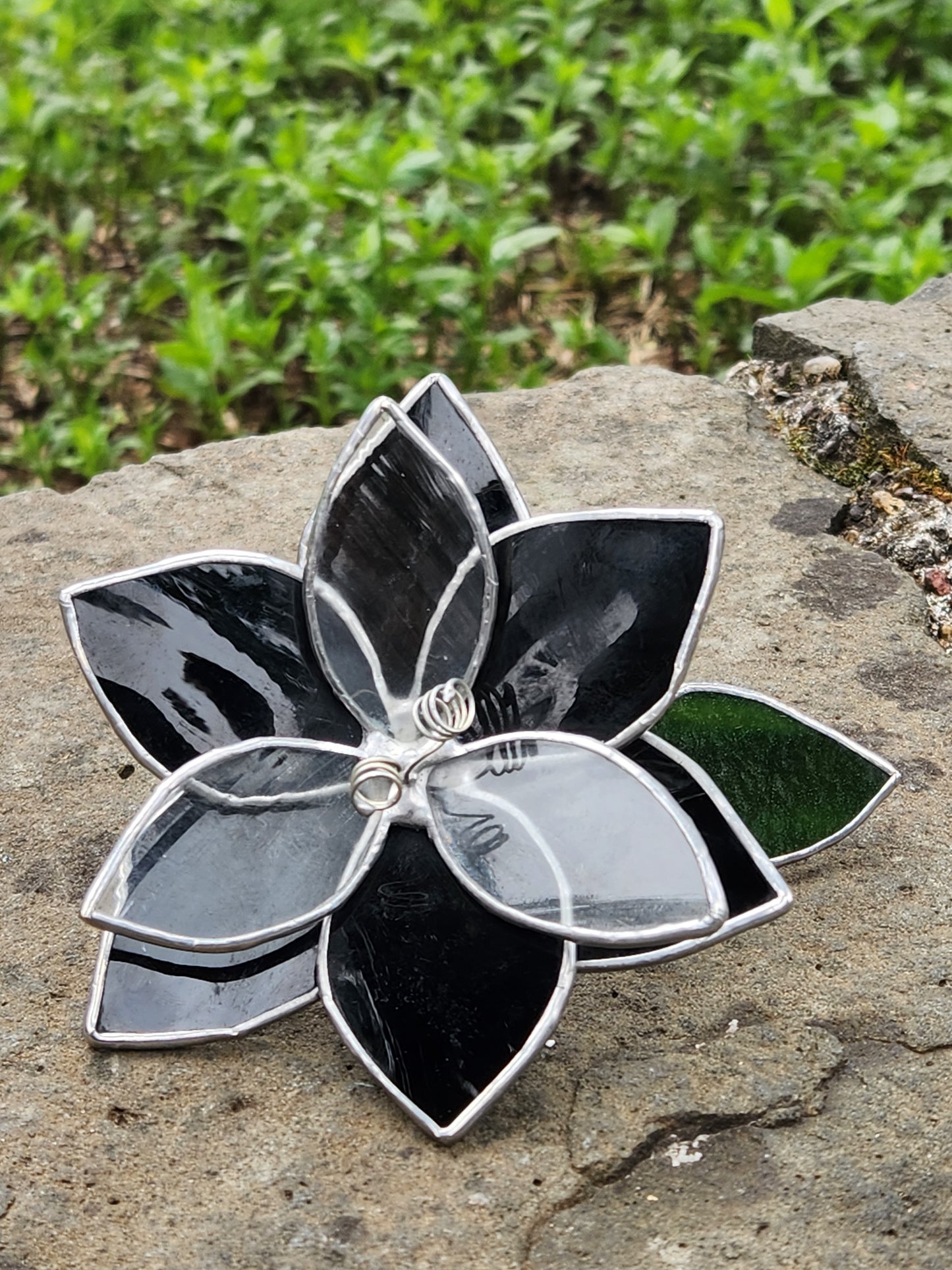 Black Waterglass & Clear Textured Stained Glass Table Flower