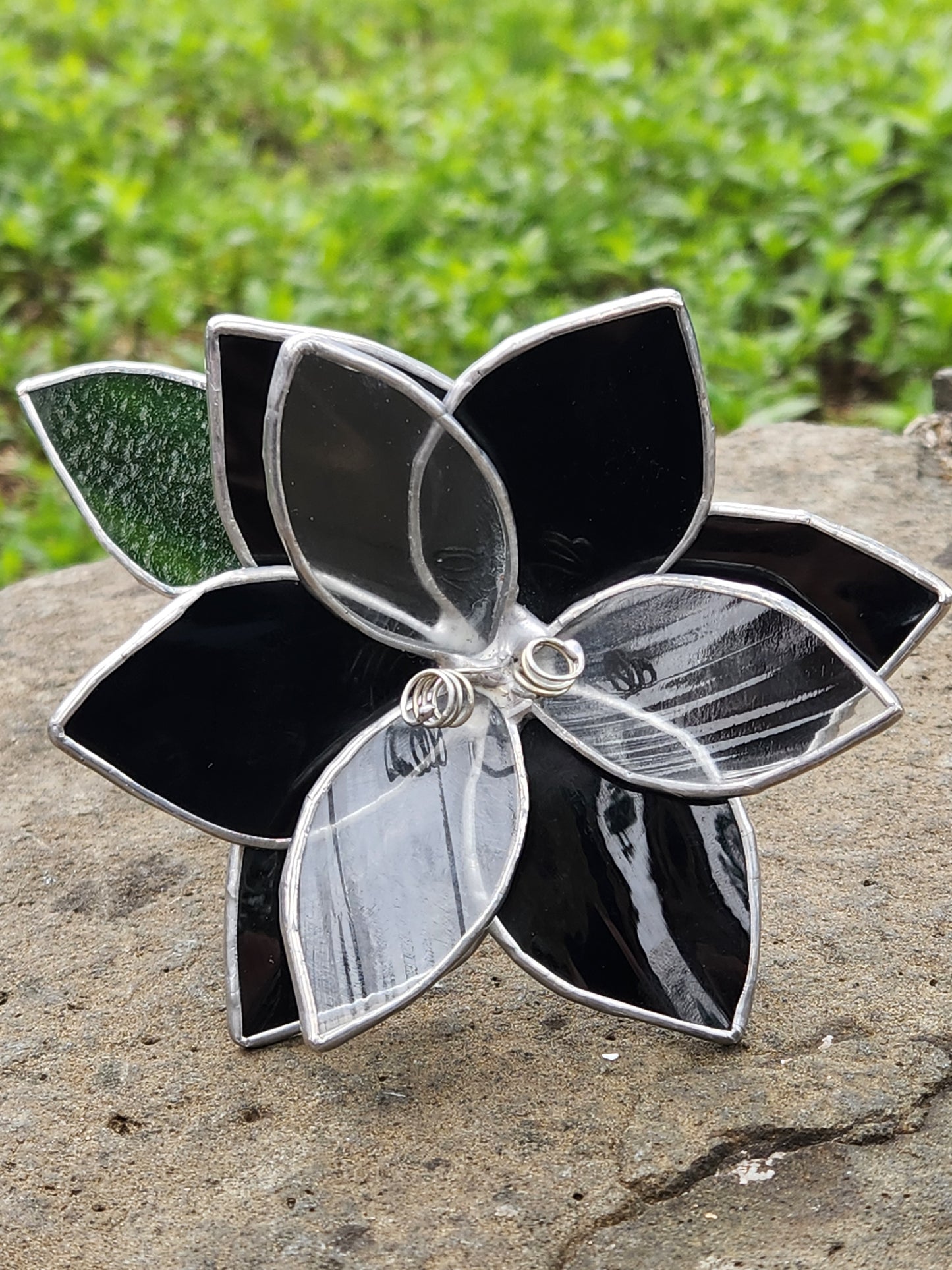 Black Waterglass & Clear Textured Stained Glass Table Flower