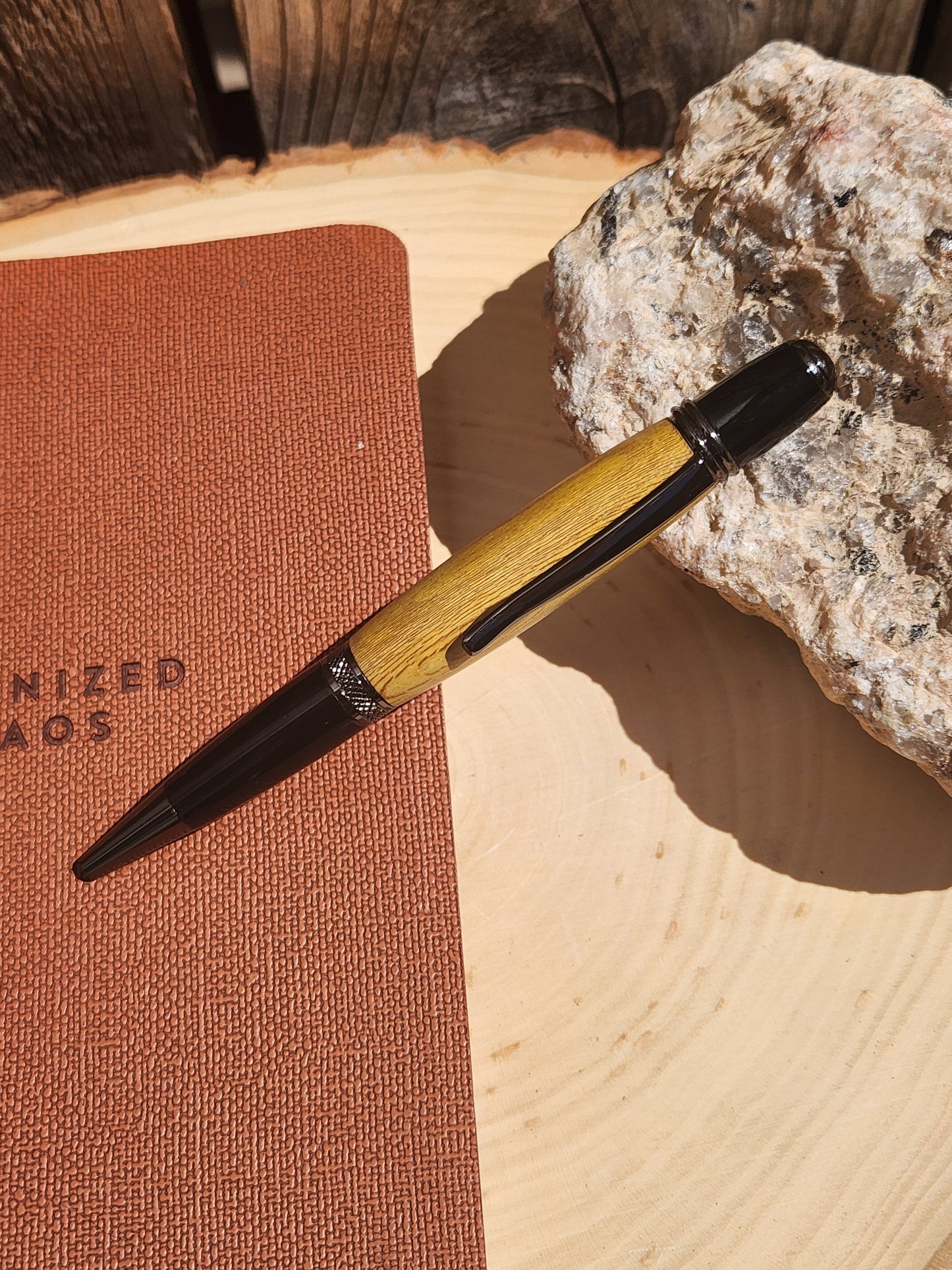 Agarite Gatsby Grande Twist Pen