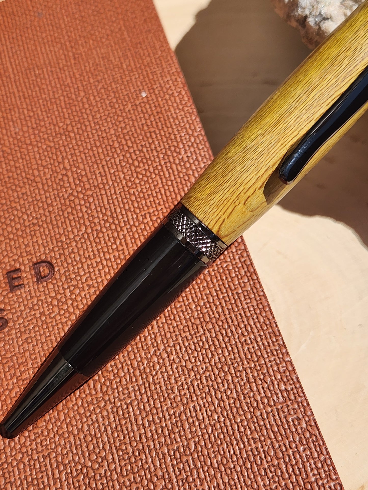 Agarite Gatsby Grande Twist Pen