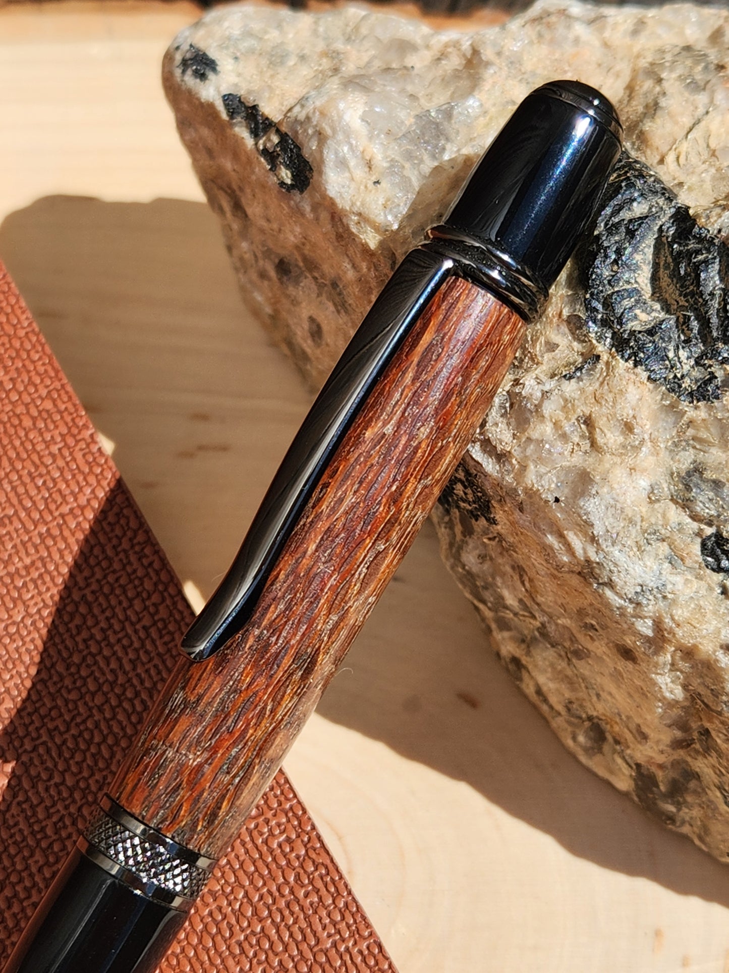 Leopard Wood Gatsby Grande Twist Pen