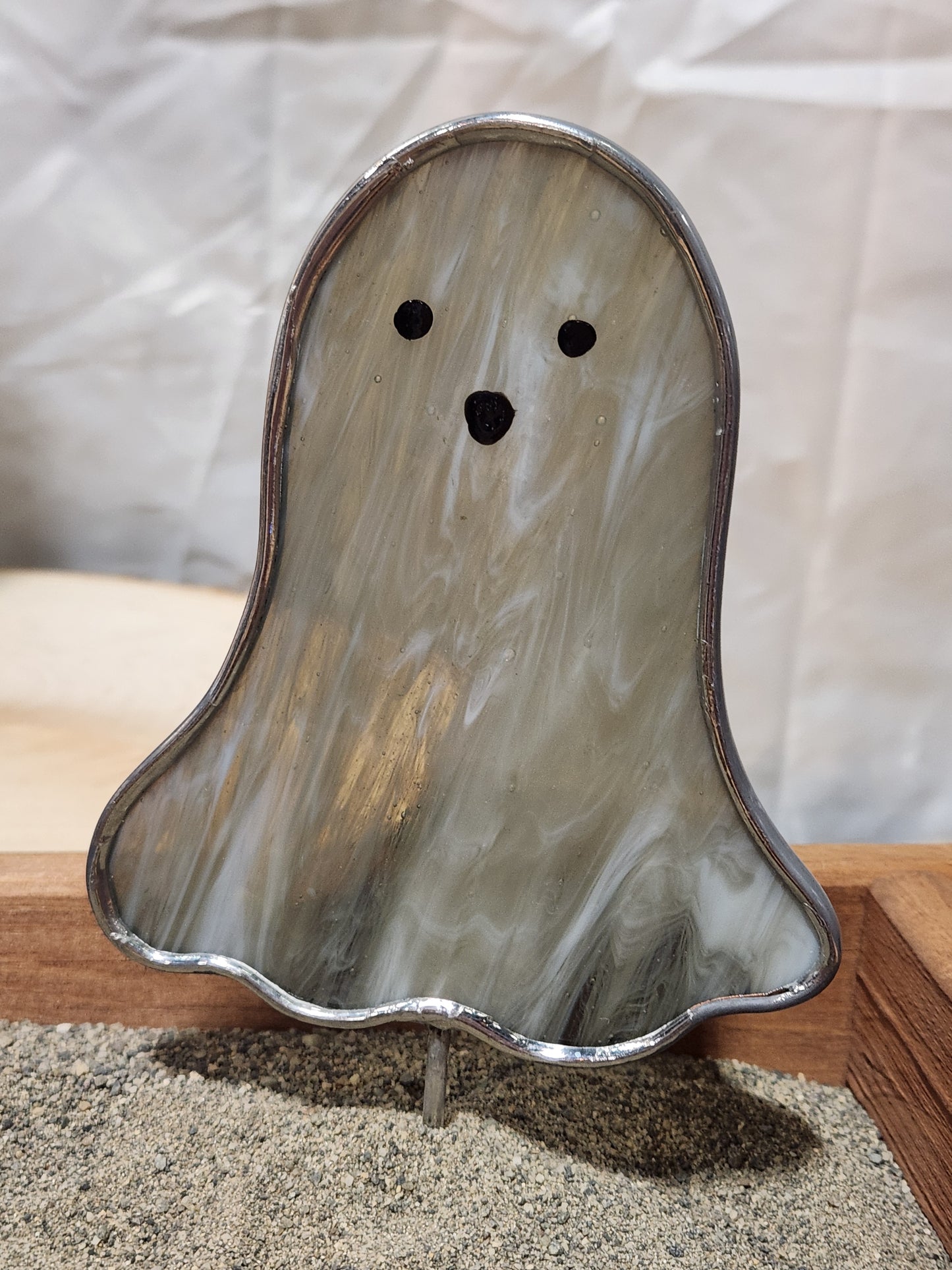 Gray Streaky Floating Stained Glass Ghost Plant Stake