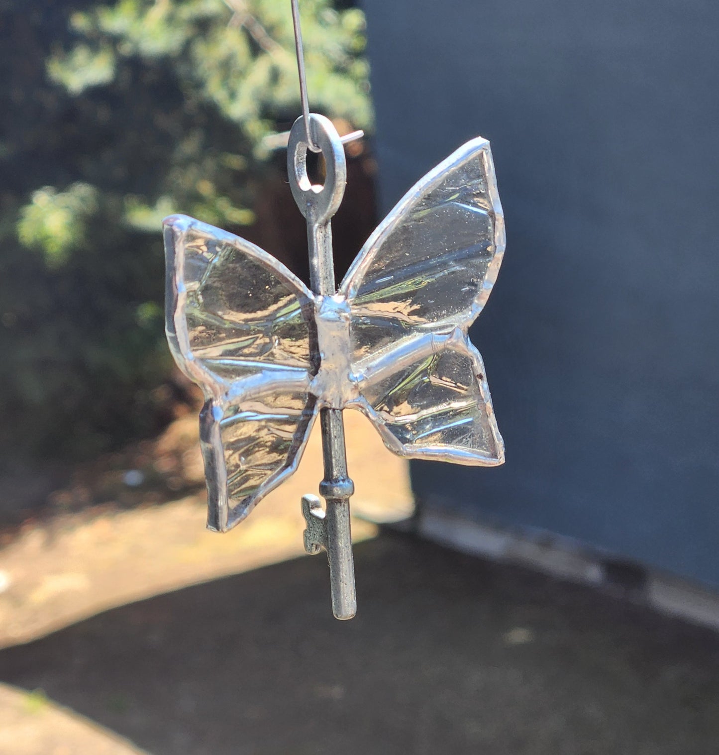 Clear Crinkle Textured Stained Glass Flying Key