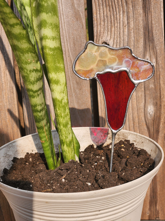 Red Streaky and Rust Mottled Chanterelle Plant Stake