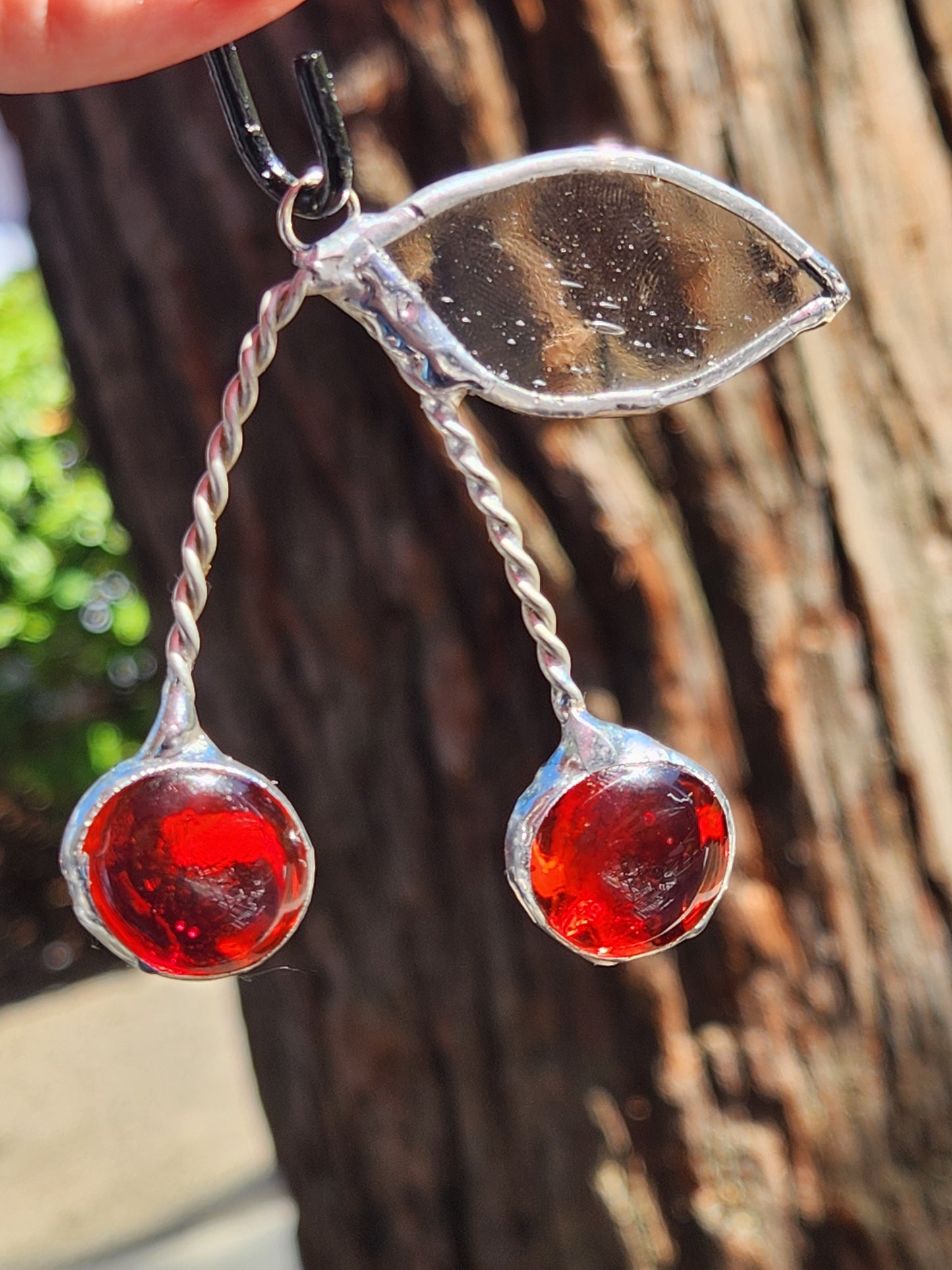 Cherry Nugget Glass with Clear Glass Leaf