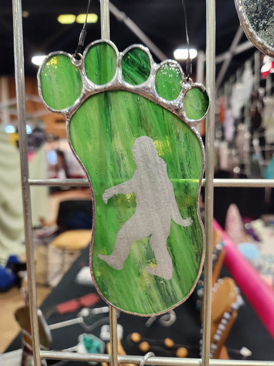 Bigfoot etched with Bigfoot Green Baroque Stained Glass