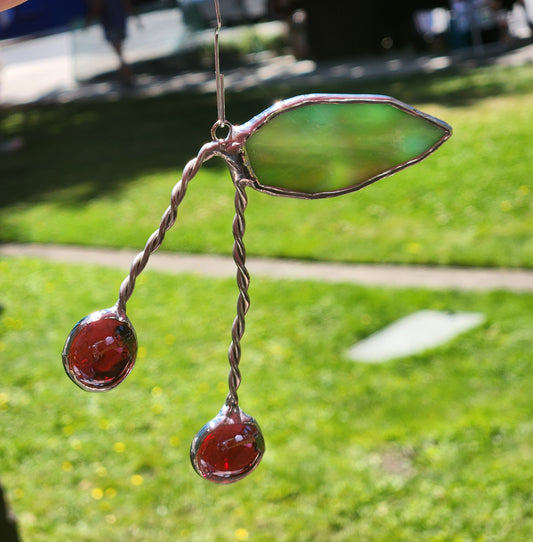 Cherry Nugget Glass with Dark Green Mottled Leaf