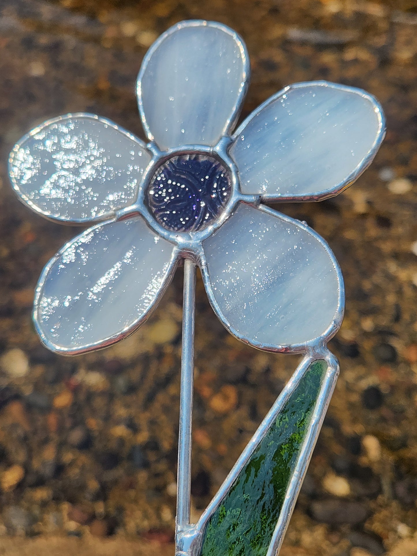 White Stained Glass Daisy Plant Stake with Purple Morisco Center