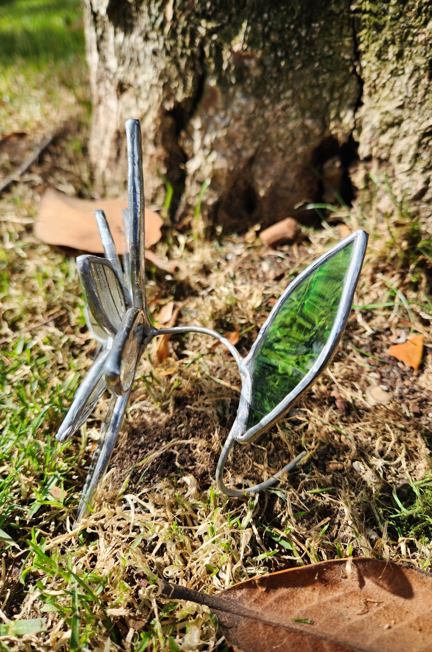 Iridescent Clear with Black Streamer Stained Glass Table Flower
