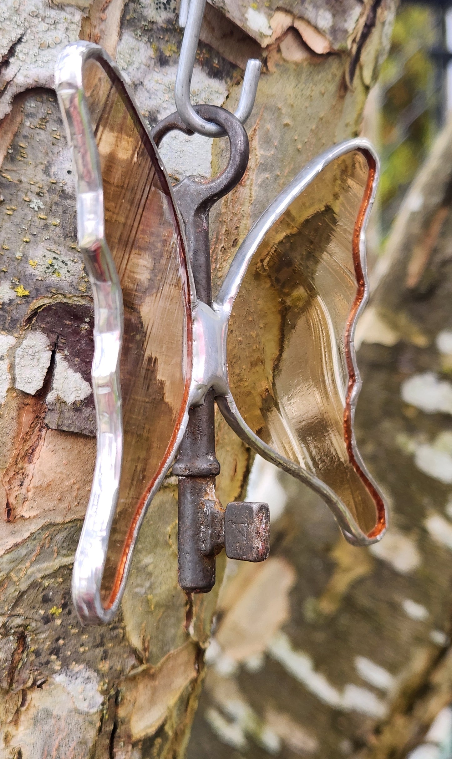 Tan & Clear Baroque Stained Glass Flying Key