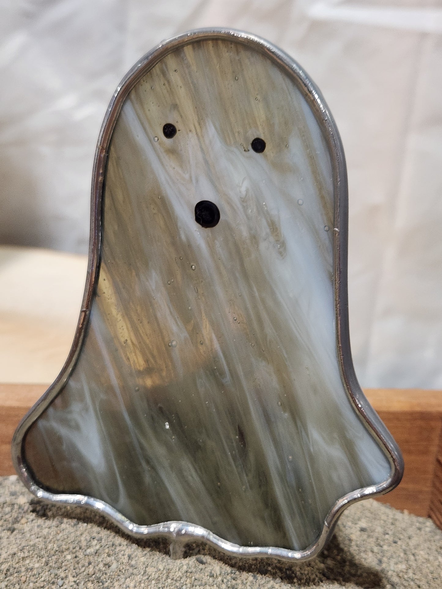 Gray Streaky Floating Stained Glass Ghost Plant Stake