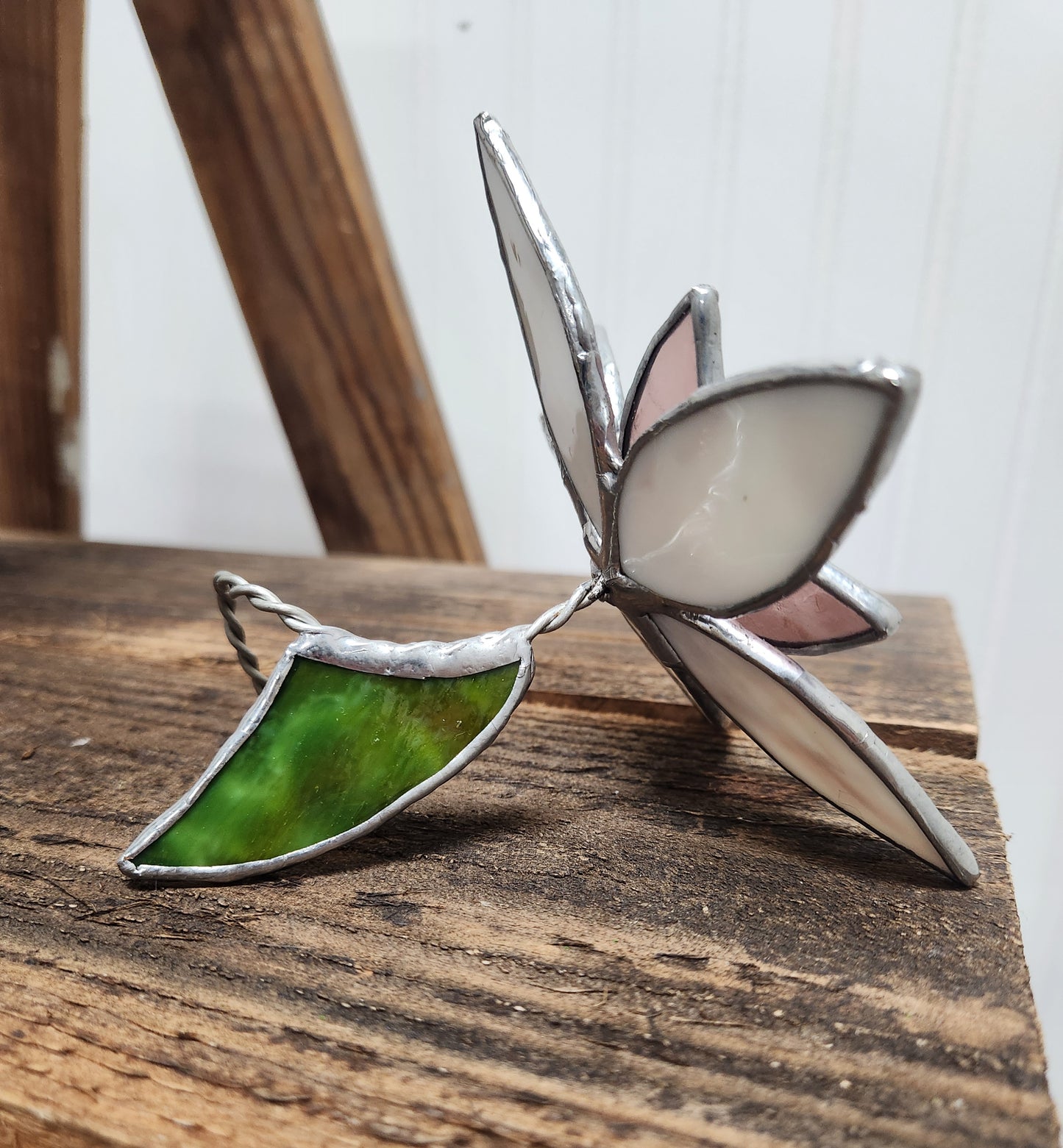 White & Mauve Streaky and Mauve Stained Glass Table Flower
