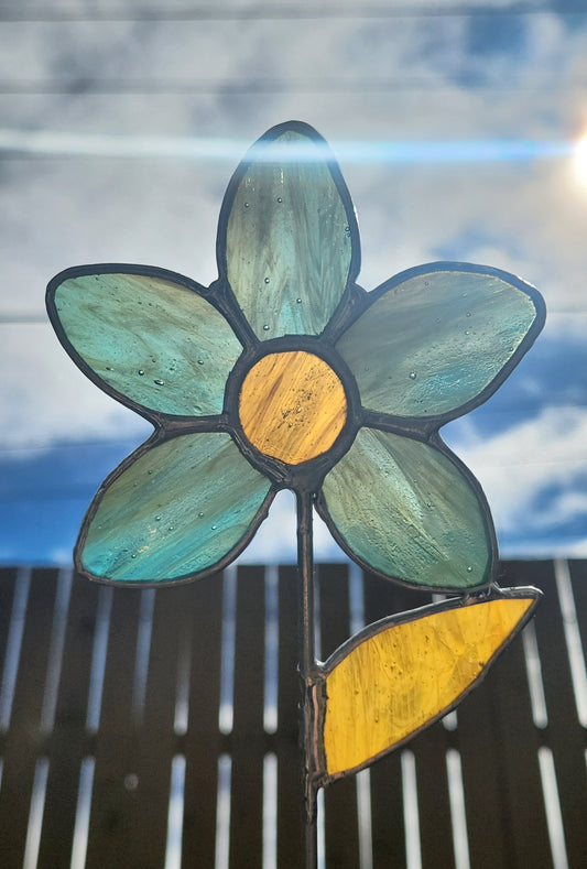 Aqua/Tan/White Streaky Stained Glass Daisy Plant Stake with Vintage Amber Glass Center