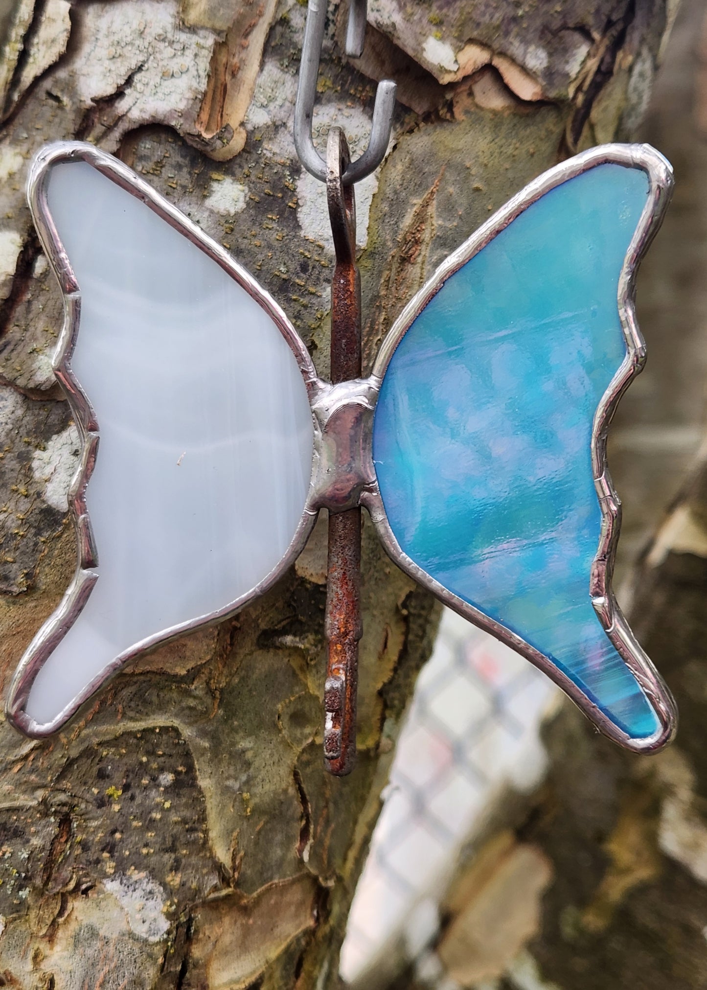 Iridescent Blue & Wispy White Stained Glass Flying Key