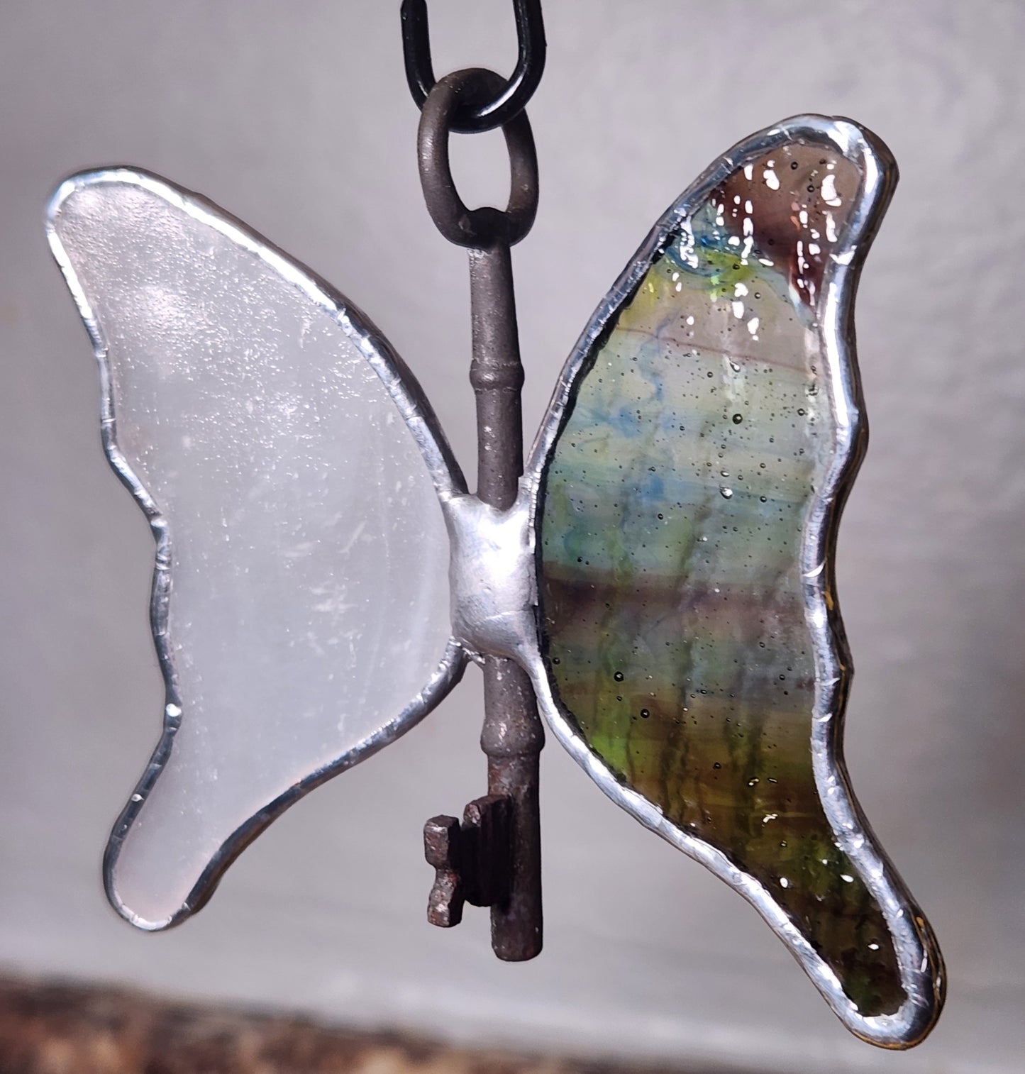 Cloud & Woodland Ripple Stained Glass Flying Key