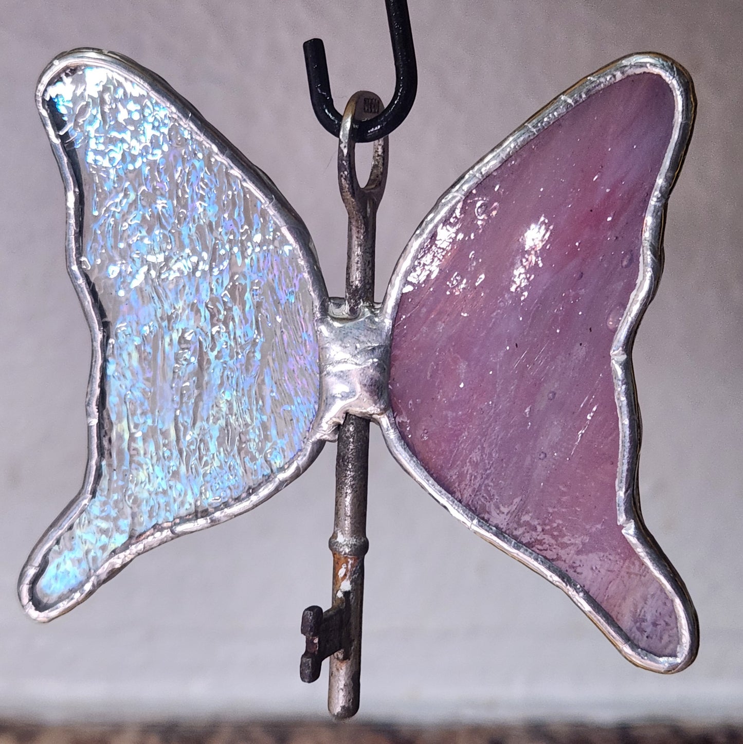 Rainbow Iridescent Crinkle & Purple/Pink Swirls Stained Glass Flying Key