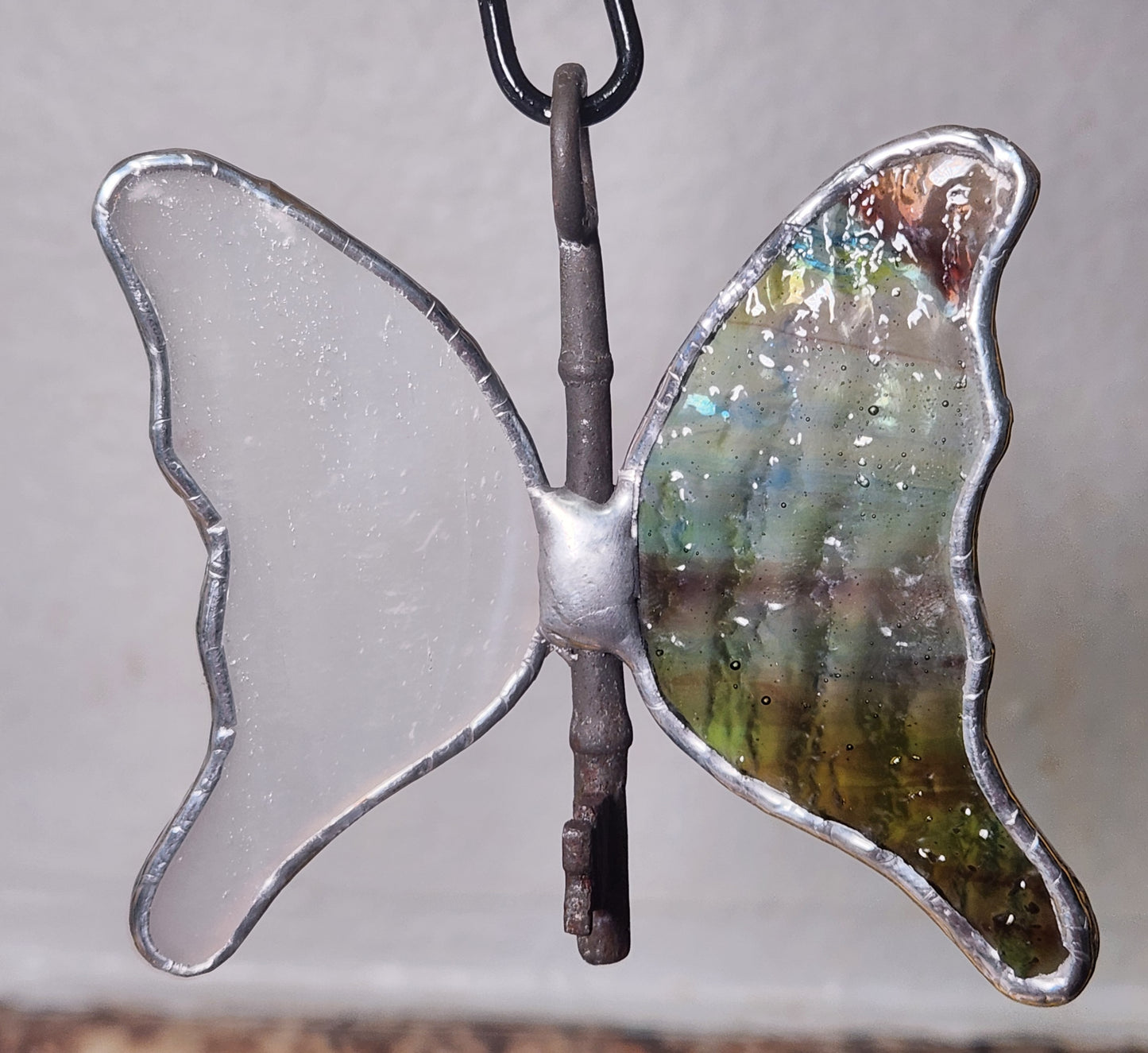 Cloud & Woodland Ripple Stained Glass Flying Key