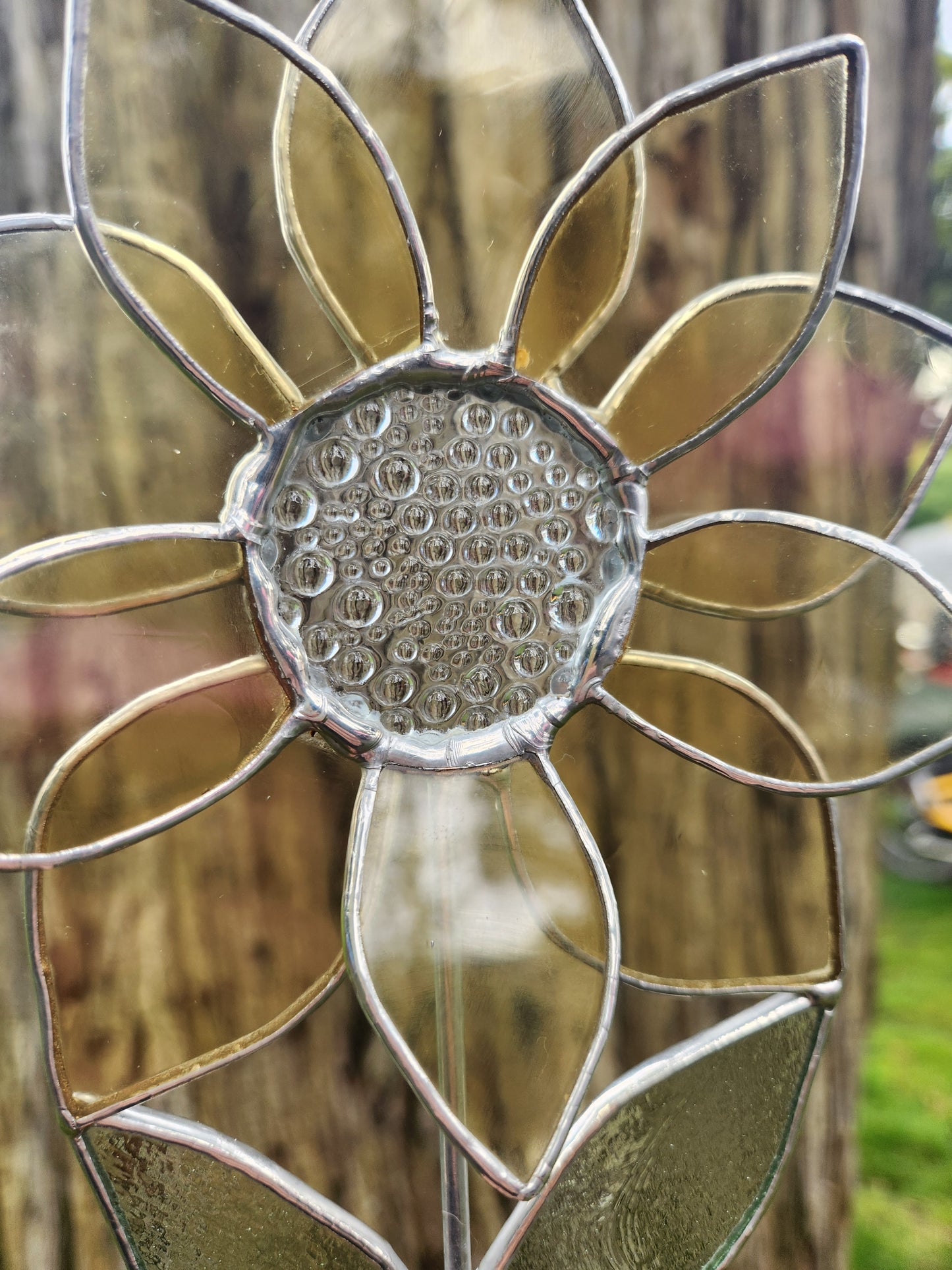 Soft Yellow Stained Glass Sunflower Plant Stake with Textured Clear Center