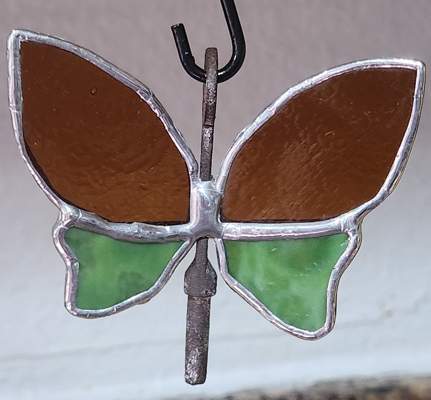 Vintage Amber Textured & Dark Green Mottle Stained Glass Flying Key