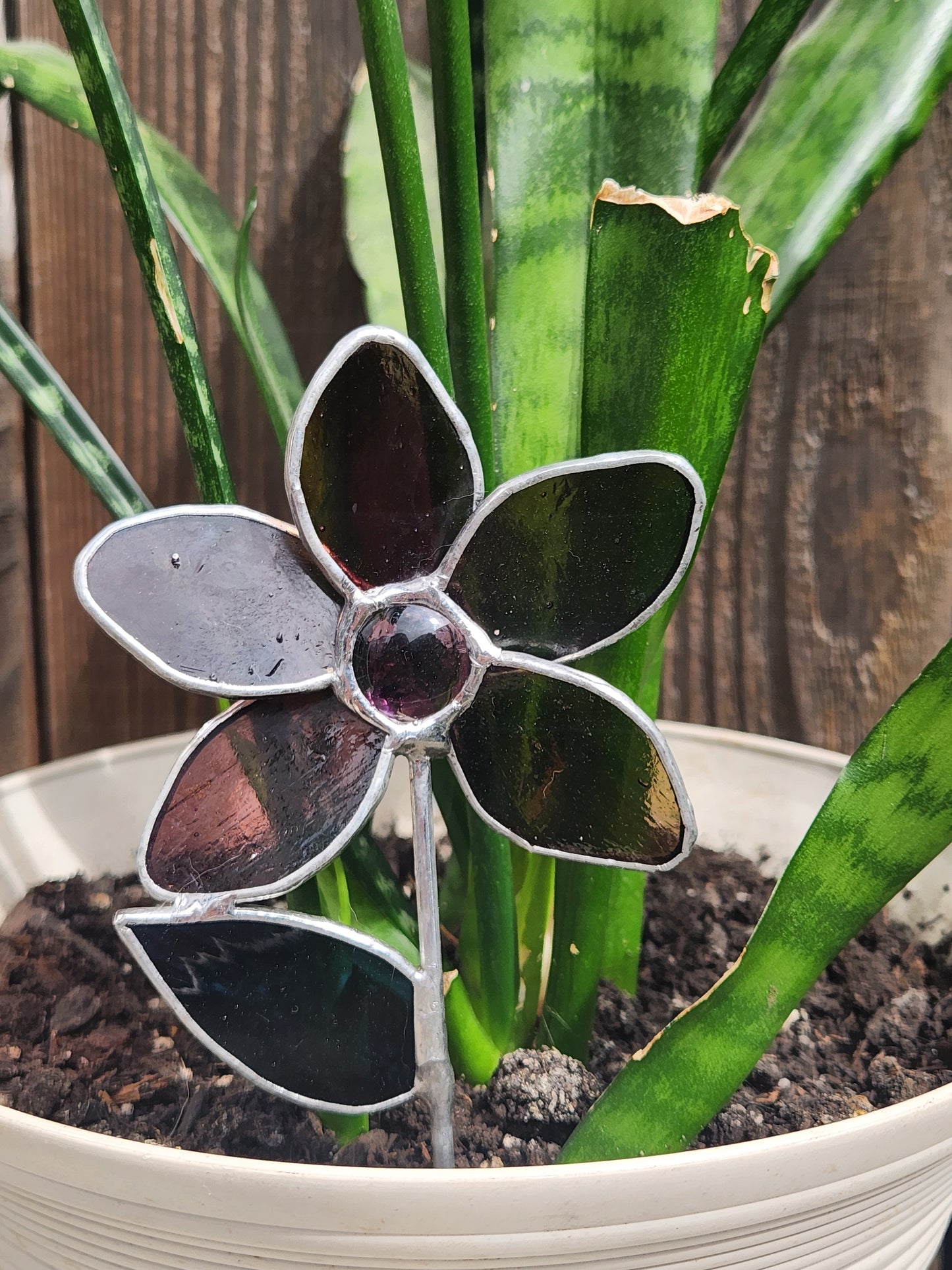 Cotton Candy Stained Glass Daisy Flower Plant Stake with Purple Nugget Center